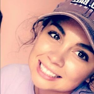 Meet your Posher, Kenzie